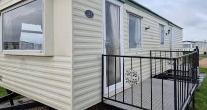 Beautiful 2-bed Wigwam in Ingoldmells