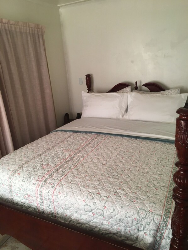 1 bedroom, free WiFi, bed sheets