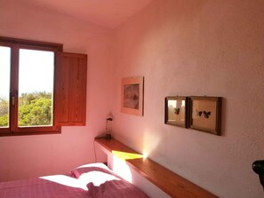 4 室のベッドルーム、WiFi