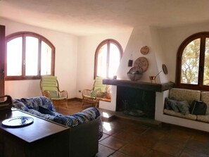 TV - Villa with sea view (Torre Delle Stelle (Maracalagonis))