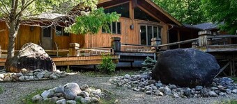 Luxury Cabin with Indoor Heated SaltWater Pool!