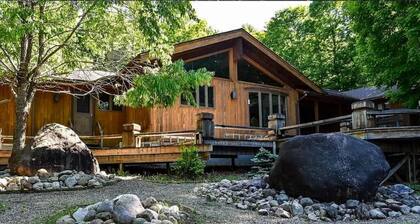 Luxury Cabin with Indoor Heated SaltWater Pool!