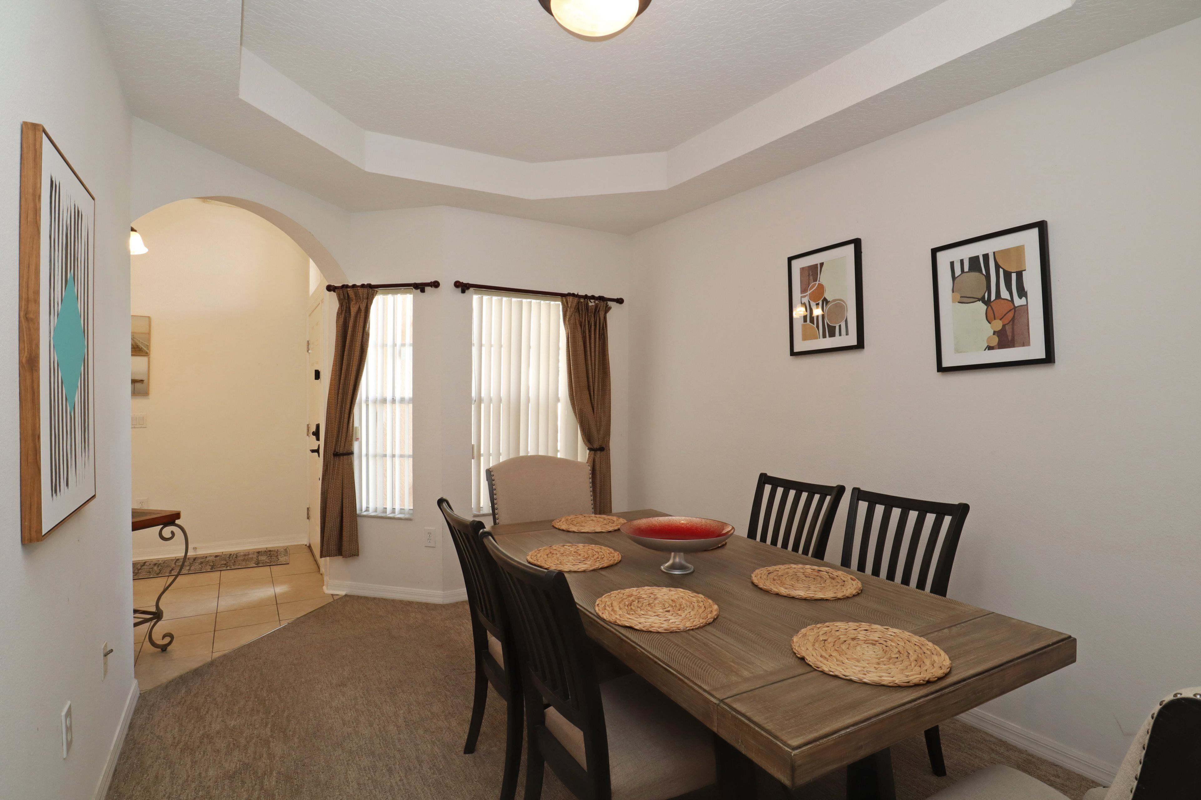 Delightful 4 Bedroom Villa near Disney World