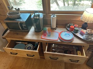 Interior - Beautiful Apple Valley Cabin in Sonora on 3.5 Acres walk to Indigeny Ciderworks (Sonora)