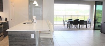 Stunning Lake View Balmoral Estate 4 Bedroom