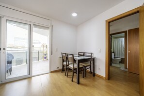 Dining - HomeHolidaysRentals Lunamar - Costa Barcelona (Palafolls)