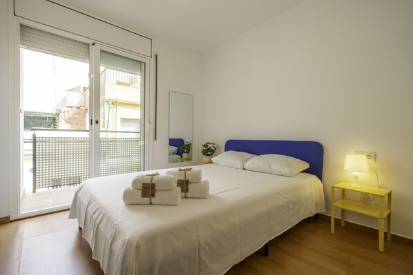 2 habitaciones, tabla de planchar con plancha y wifi gratis 