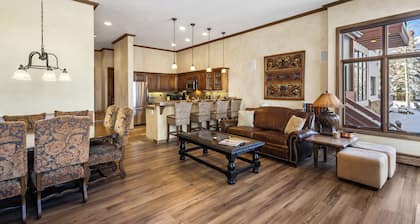 Beautiful condo in Mountain Village core, cosy and spacious