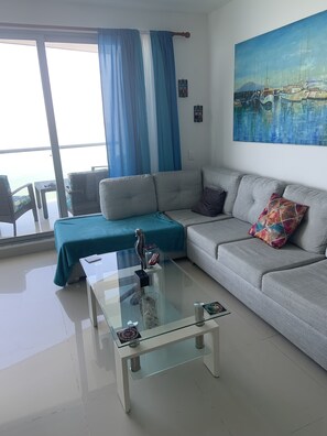 Smart TV - Beachfront Apt, 22nd floor, Wifi, 5 min Old city (Cartagena)