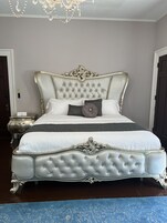 Egyptian cotton sheets, premium bedding, pillowtop beds