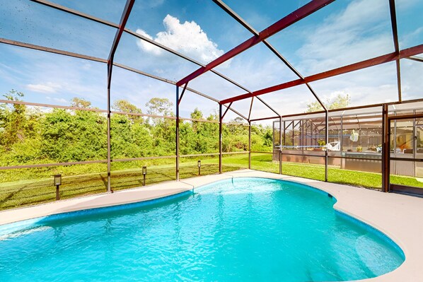 Outdoor pool, a heated pool