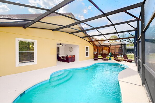 Piscine extérieure, piscine chauffée