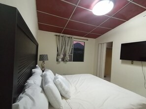 4 quartos, escrivaninha, Wi-Fi de cortesia, roupa de cama