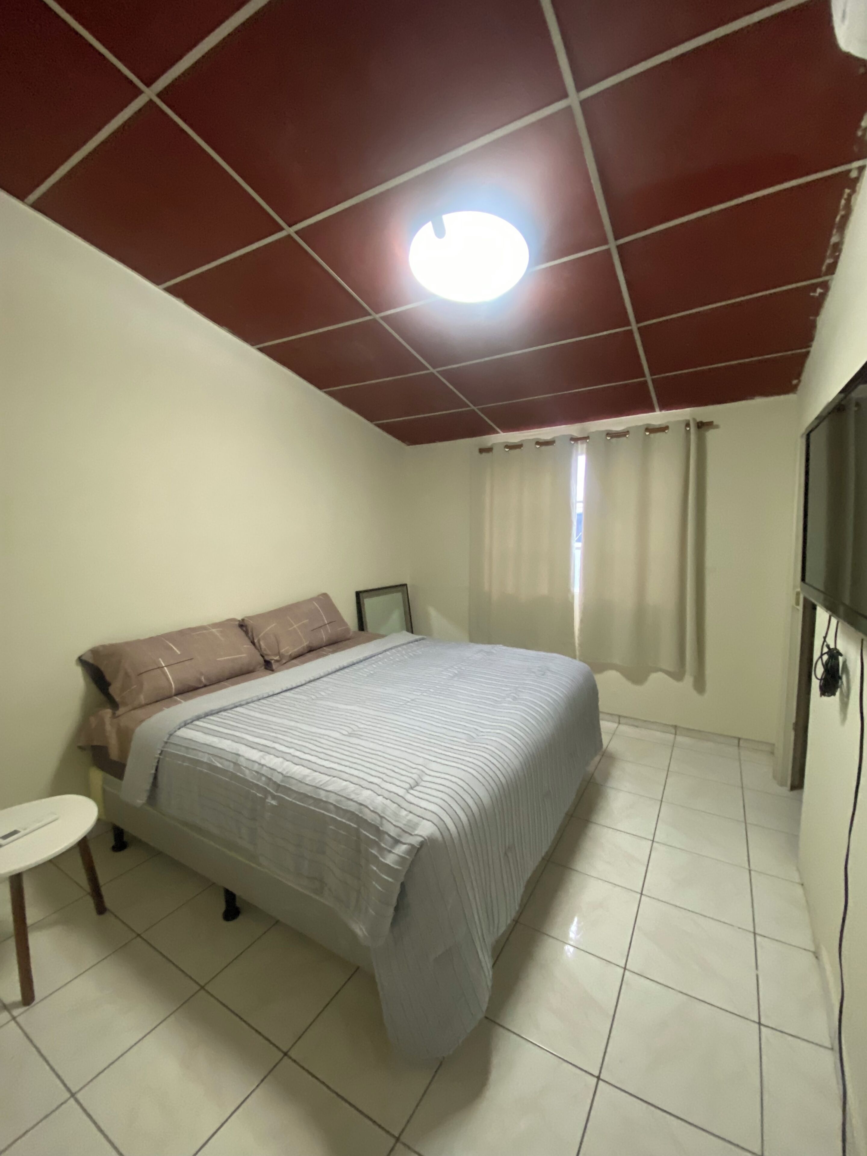 4 habitaciones, escritorio, wifi gratis y ropa de cama 