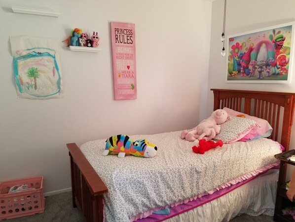 2 Schlafzimmer, Schreibtisch, Bügeleisen/Bügelbrett, kostenloses WLAN