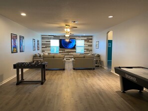 Game room - 14 Bedroom mansion that sleeps 40 people.  Host your wedding reception here  (Kissimmee)