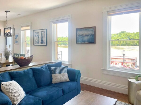 Smart TV, fireplace, video games, table football - Historic Getaway w/Stunning River Views -3BR Suite (New Richmond)