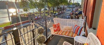 Historic Getaway w/Stunning River Views -3BR Suite