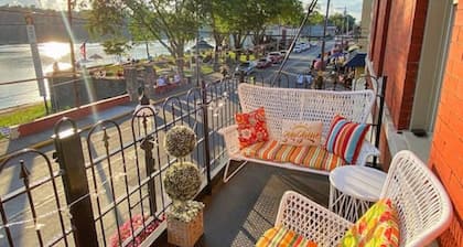 Historic Getaway w/Stunning River Views -3BR Suite