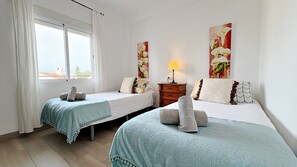 2 bedrooms, iron/ironing board, free WiFi, bed sheets