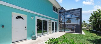 Studio apartment across from the beach
