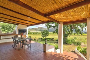 Superior Cottage, 3 Bedrooms, Mountain View, Poolside | Terrace/patio - Orange Grove  (Robertson)