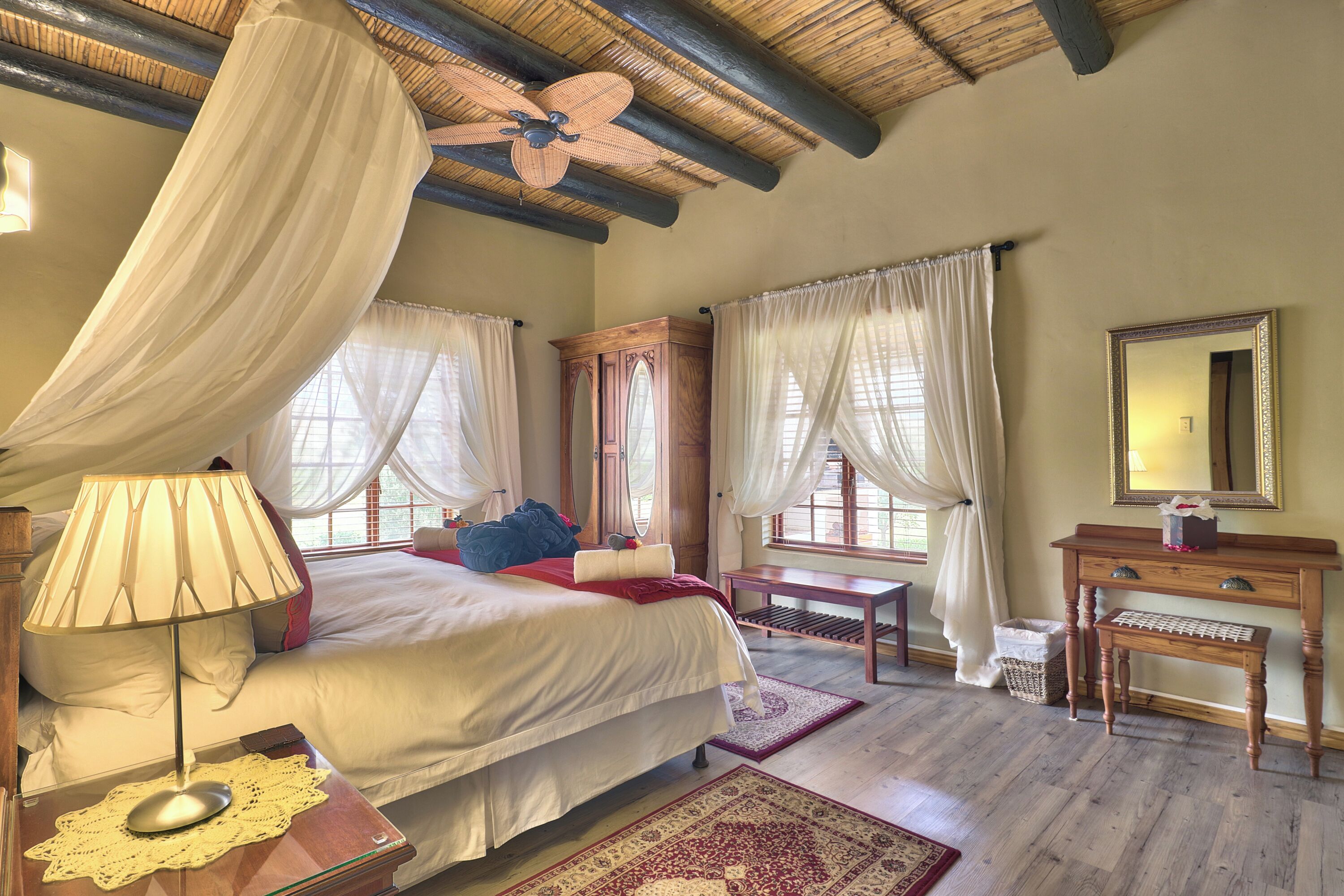 Superior-Ferienhaus, 3 Schlafzimmer, Bergblick, Poolseite | Hochwertige Bettwaren, Zimmersafe, Schreibtisch