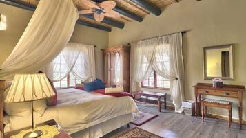 Superior-Ferienhaus, 3 Schlafzimmer, Bergblick, Poolseite | Hochwertige Bettwaren, Zimmersafe, Schreibtisch