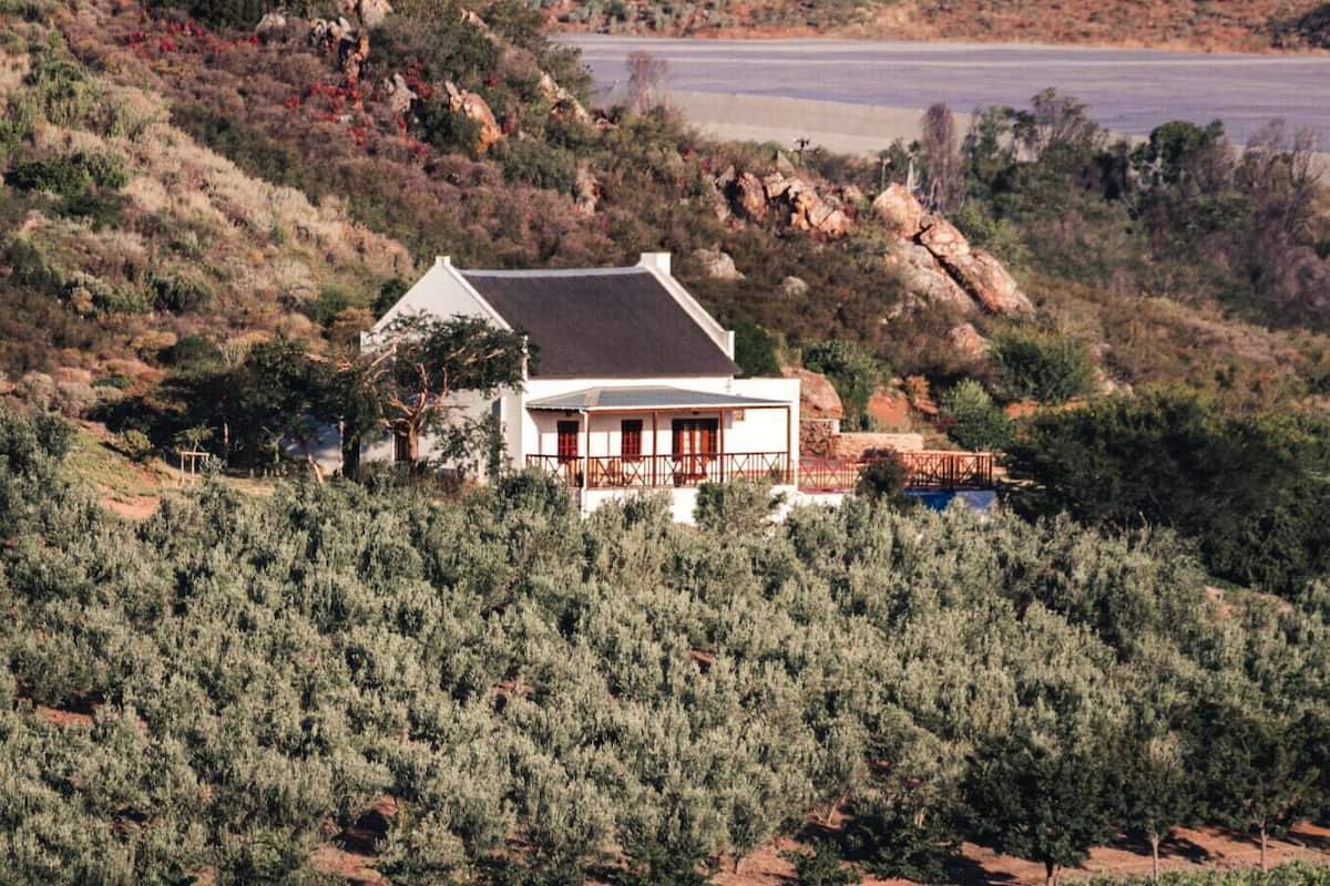 Luxury Cottage, 2 Bedrooms, Mountain View, Poolside | View from room