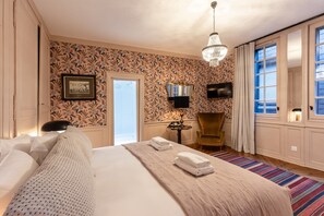 Blackout drapes, WiFi, bed sheets - Room Passocean N°3 - Elegant Suite in the Heart of Honfleur - Kingsize (Honfleur)