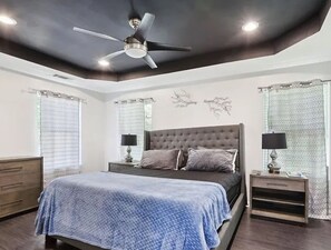 4 Schlafzimmer, Bügeleisen/Bügelbrett, Internetzugang, Bettwäsche