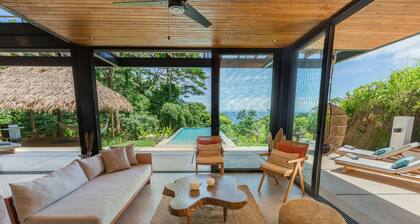 Casa Mirame - Beautiful Ocean View Villa in the heart of Santa Teresa