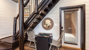 Unclassified image, 4 of 37, button - Romantic Smoky Mtn Cabin w/Hot Tub, Views, Arcade (Sevierville)
