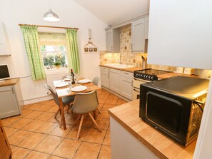 Cottage | Interior