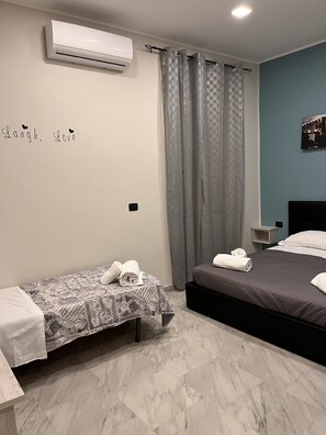 Free WiFi - Hotel Poerio (Naples)