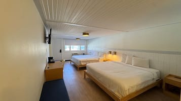 Suite | 2 chambres, bureau, rideaux occultants, fer et planche Ă repasser