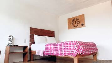 Mobiliario individual, escritorio, espacio para trabajar con un portátil