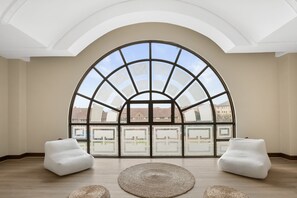 Lounge - The Archer Aparthotel by Totalstay (Sandton)