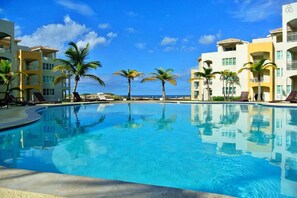 Pool - #21 Direct Oceanfront Retreat @ Jobos Beach (Isabela)