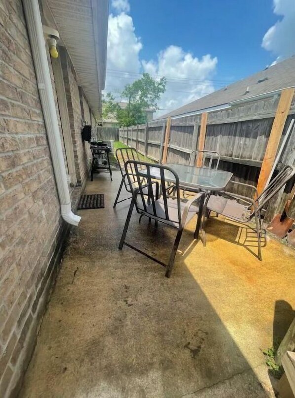Outdoor dining