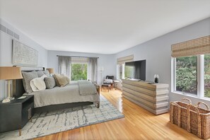 4 bedrooms, desk, iron/ironing board, free WiFi - East Hampton Escape (East Hampton)