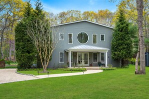 Exterior - East Hampton Escape (East Hampton)