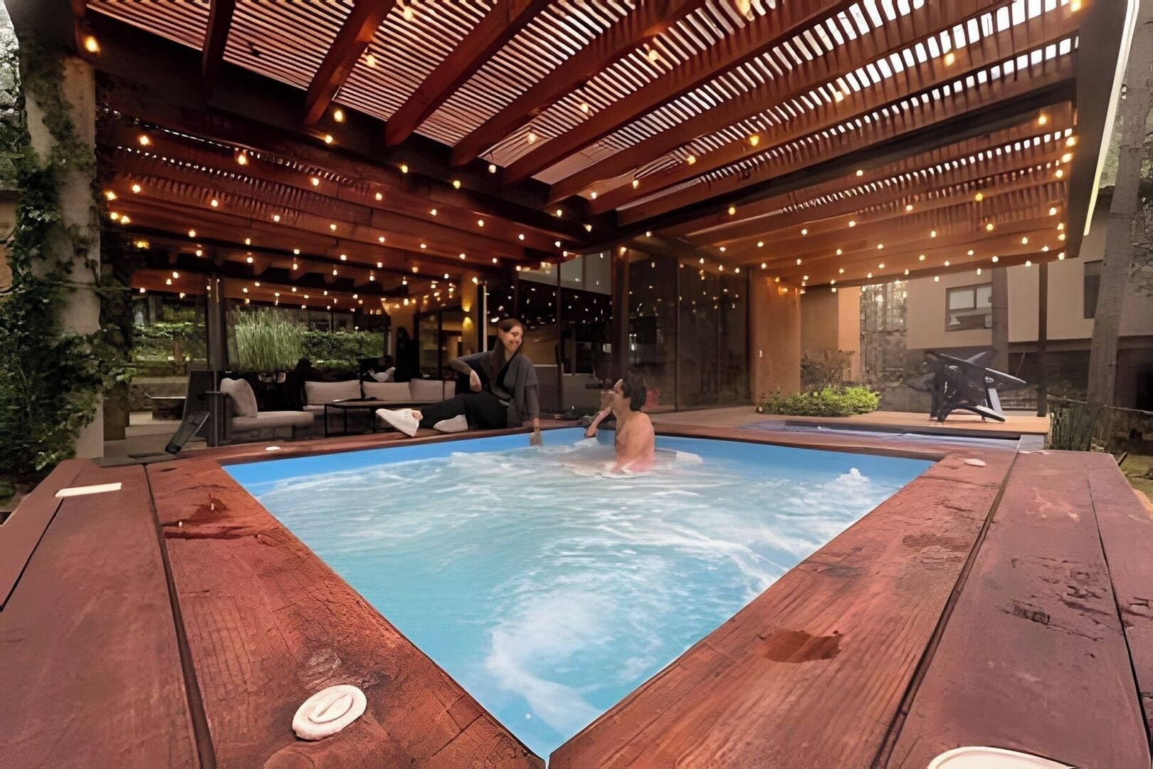 Outdoor spa tub