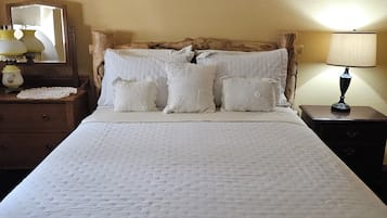 4 bedrooms, desk, iron/ironing board, free WiFi