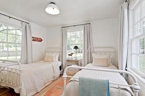 3 habitaciones, cuna de viaje, wifi gratis y ropa de cama