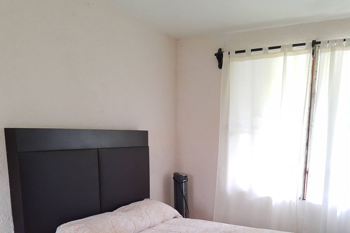 Habitación básica doble | Wifi gratis y ropa de cama