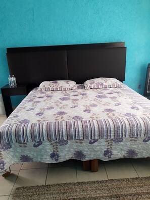 Free WiFi, bed sheets - POSADA BUGAMBILIAS (Tepoztlán)