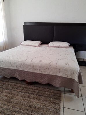 Wifi gratis y ropa de cama 