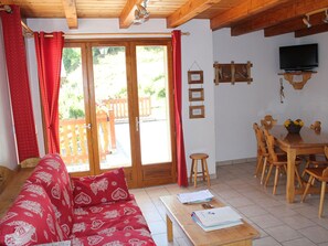TV - 4-room apartment, southeast, pets allowed, parking, 6 pers. (Valloire)