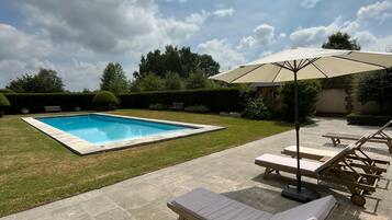 Piscine extérieure, piscine chauffée